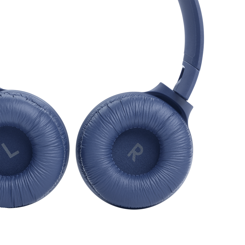 JBL Tune 570BT - Blue - Detailshot 2 image number null